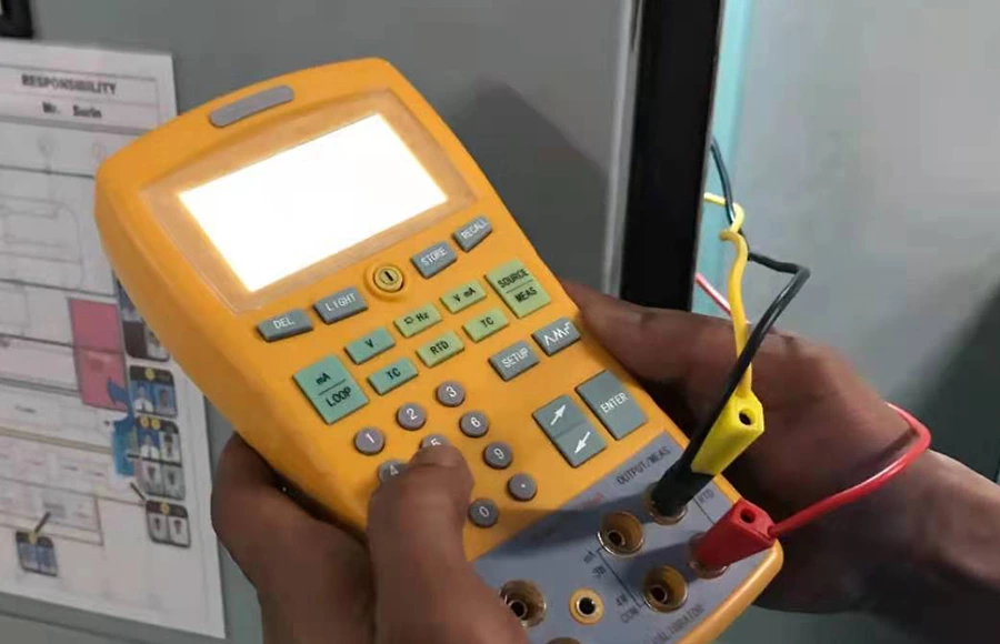 Signal calibrator high accuracy